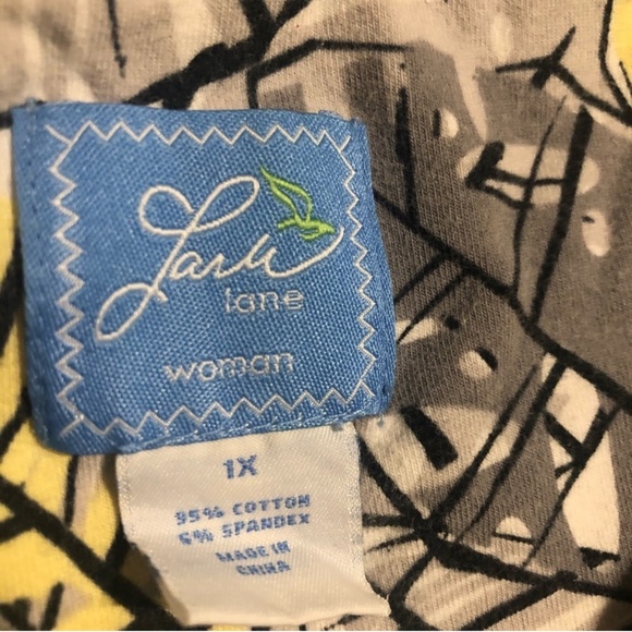 Lark Lane Leaf Print V-Neck Beaded 3/4 Sleeve Top 1X - Picture 4 of 6